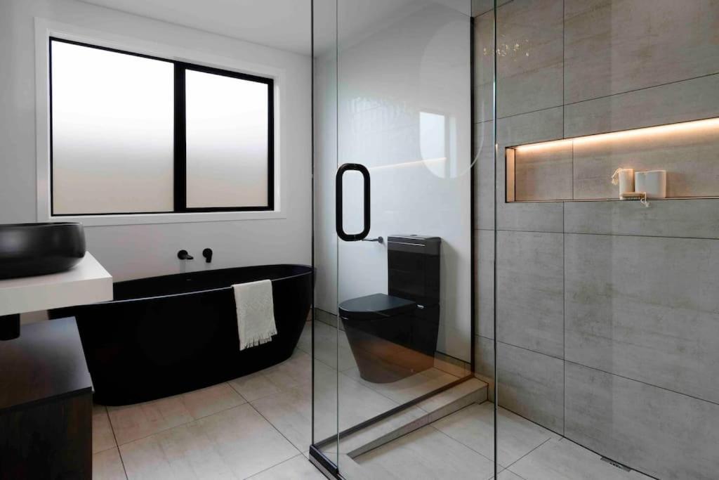 陶朗加Luxury Escape In Cbd - Walking Distance To Town别墅 外观 照片