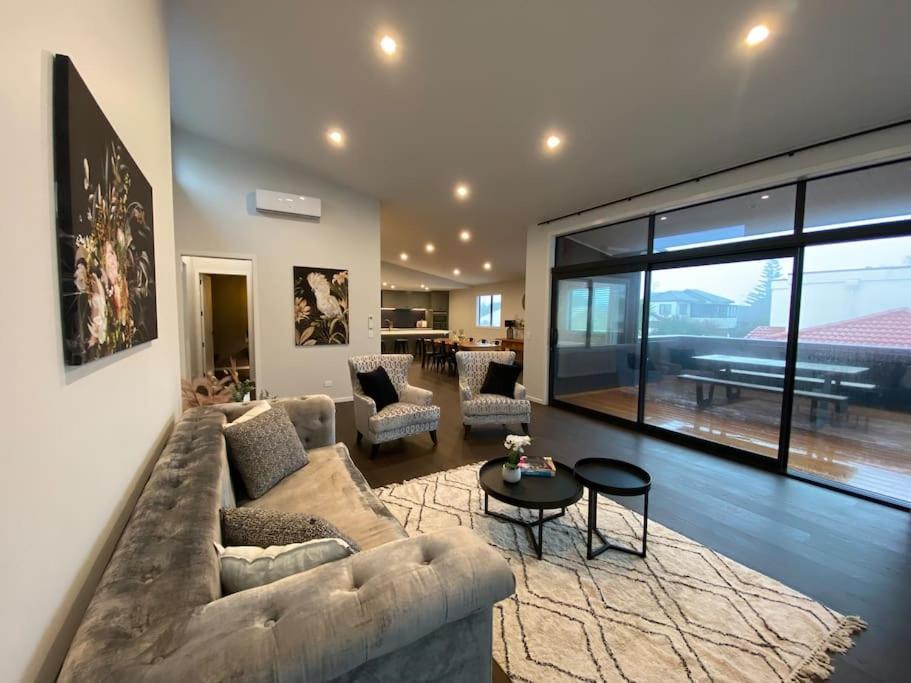陶朗加Luxury Escape In Cbd - Walking Distance To Town别墅 外观 照片