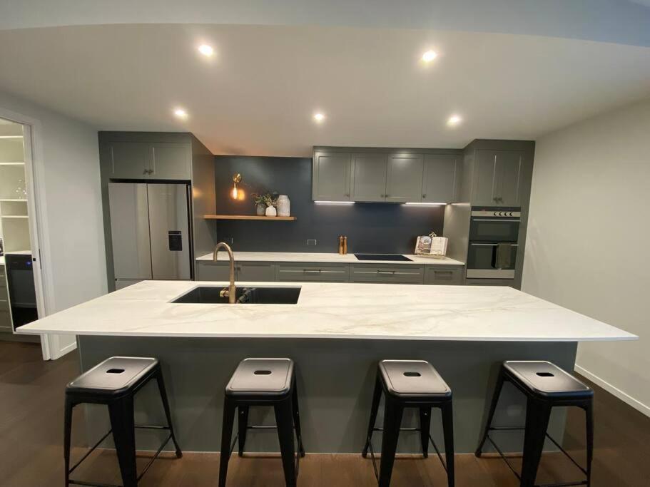 陶朗加Luxury Escape In Cbd - Walking Distance To Town别墅 外观 照片